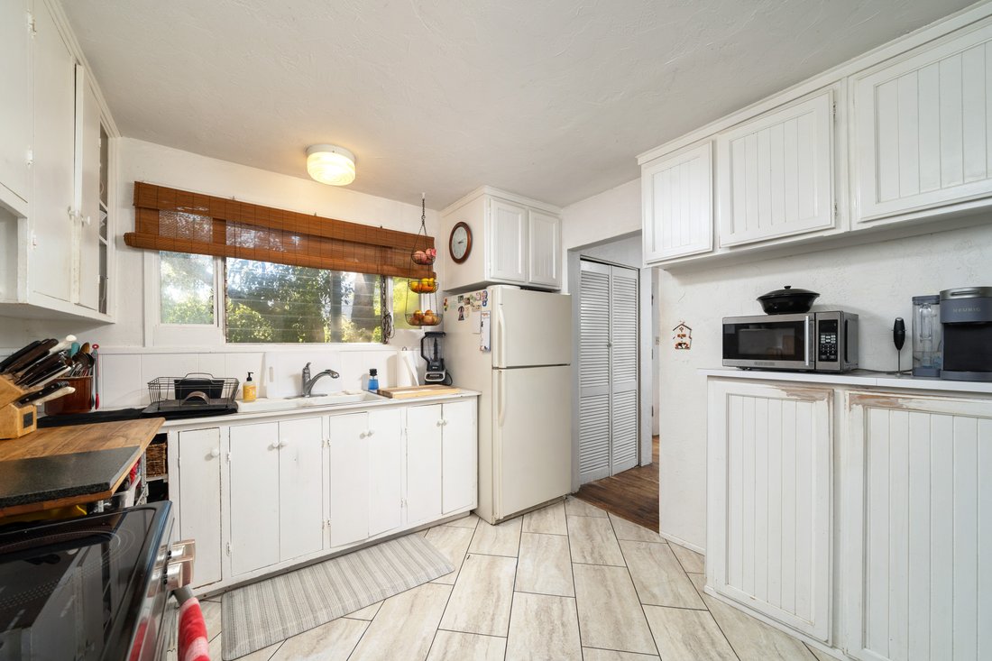 House in Upland, California, United States 3 - 17155759