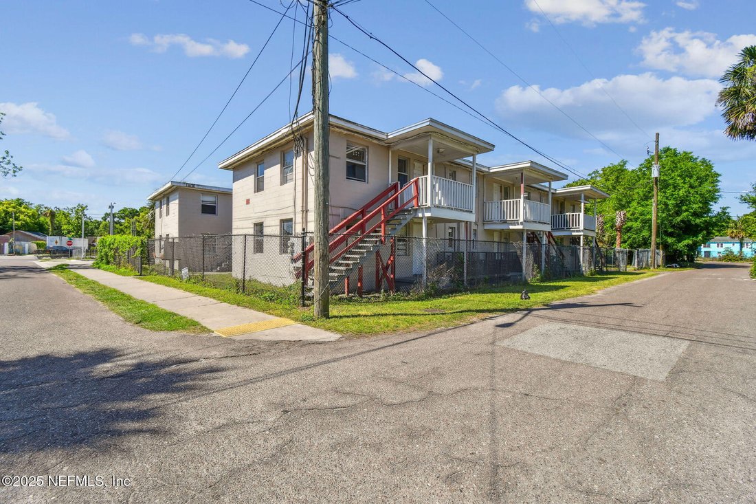 Jacksonville, Florida, United States 1 - 17165832