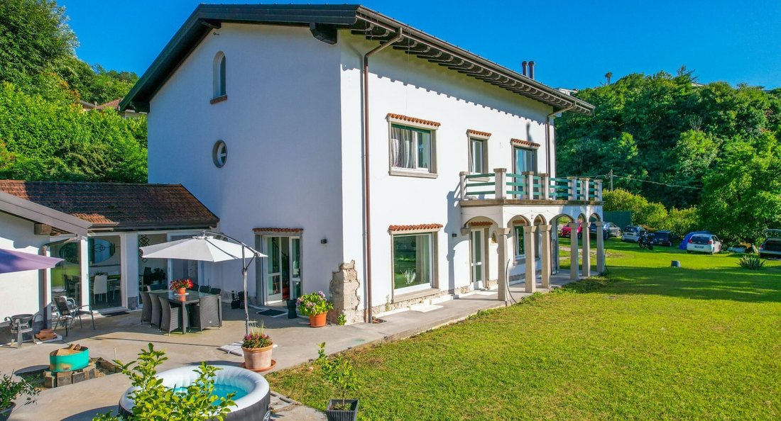 House in Bedero, Lombardy, Italy 4 - 17160813