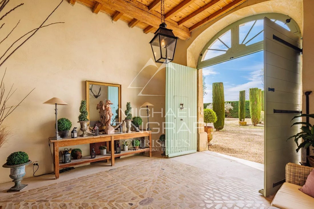 Estate in Arles, Provence-Alpes-Côte d'Azur, France 4 - 12829910