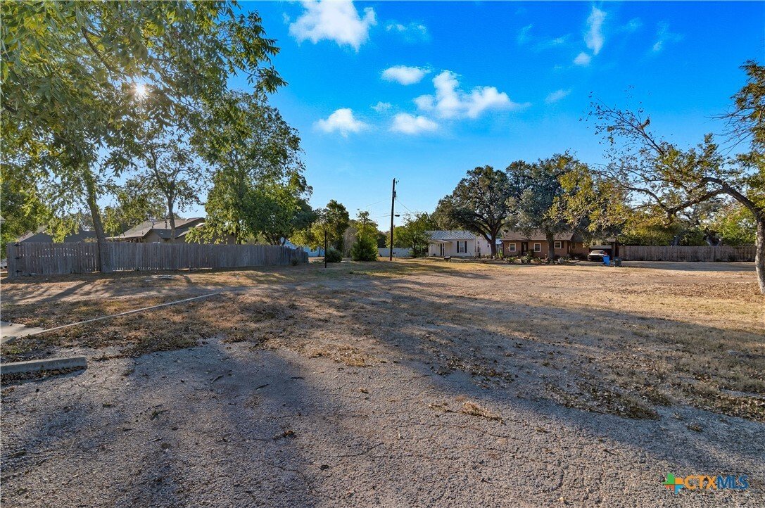 House in Seguin, Texas, United States 2 - 17170588