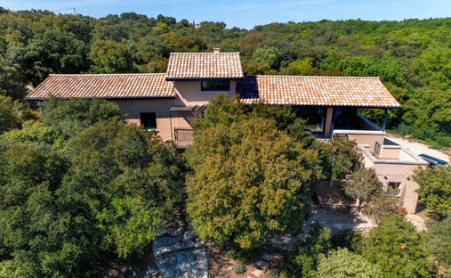 Villa à Grignan, Auvergne-Rhône-Alpes, France 1