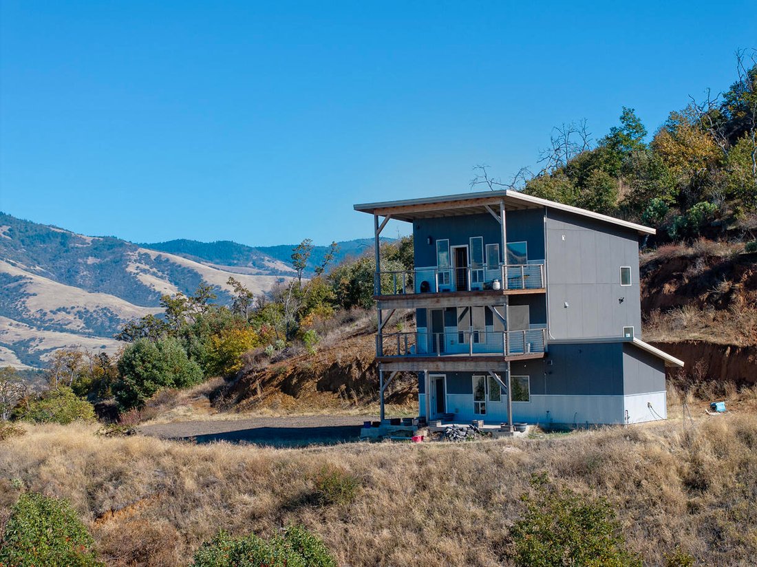 House in Ashland, Oregon, United States 2 - 17164628