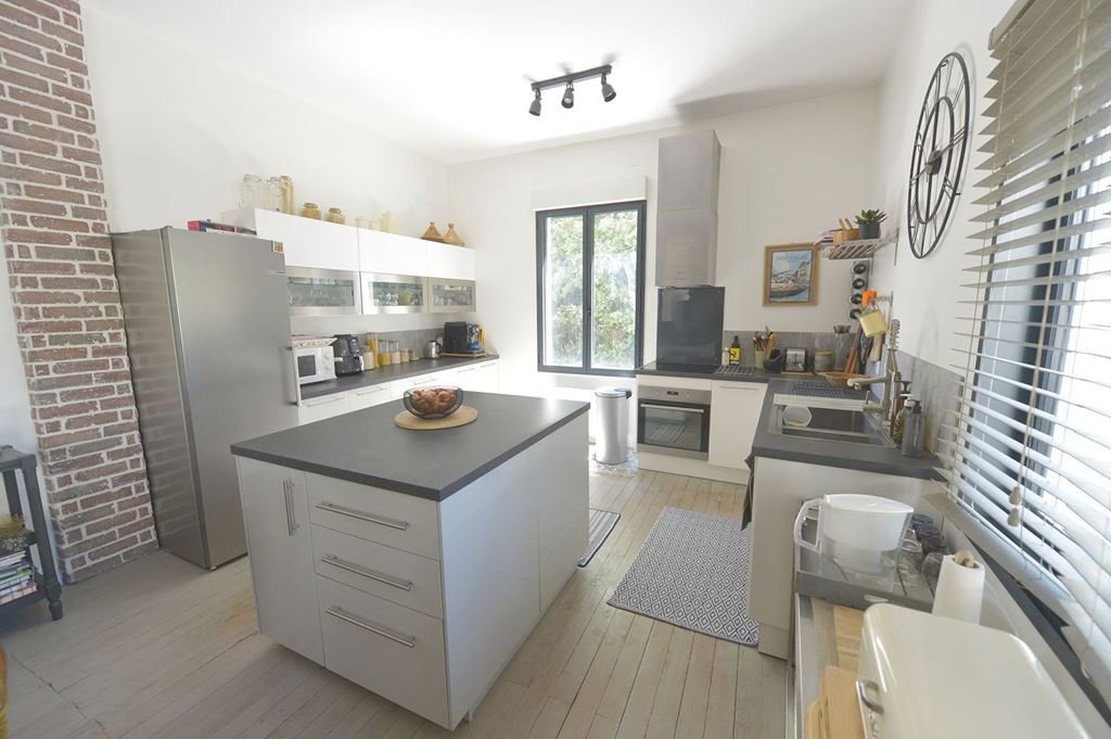 House in Nord Est Vallieres, Saint-Georges-de-Didonne, France 2 - 17155225