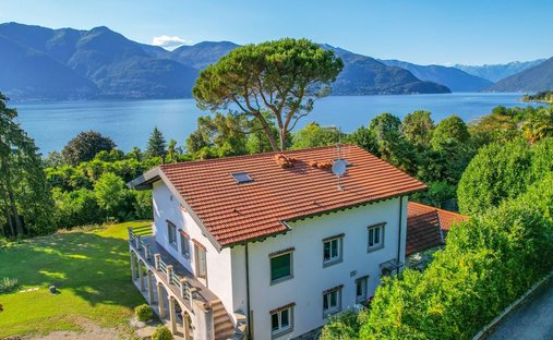 Maison à Brezzo di Bedero, Lombardie, Italie 1