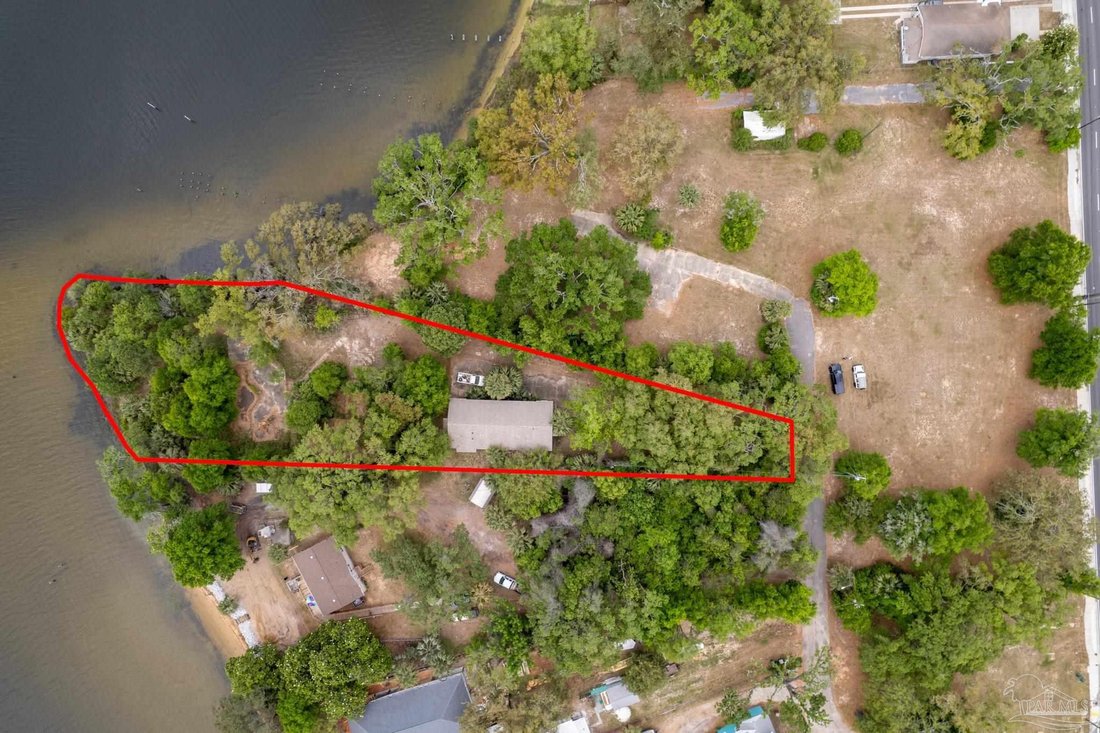 Pensacola, Florida, United States 1 - 17161656