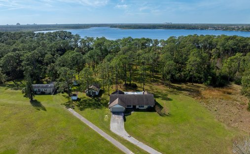 House in Eatonville, Florida, United States 1