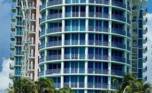 Condo in Miami Beach, Florida, United States 1
