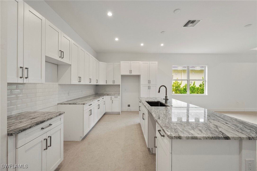 House in Naples, Florida, United States 3 - 17172712