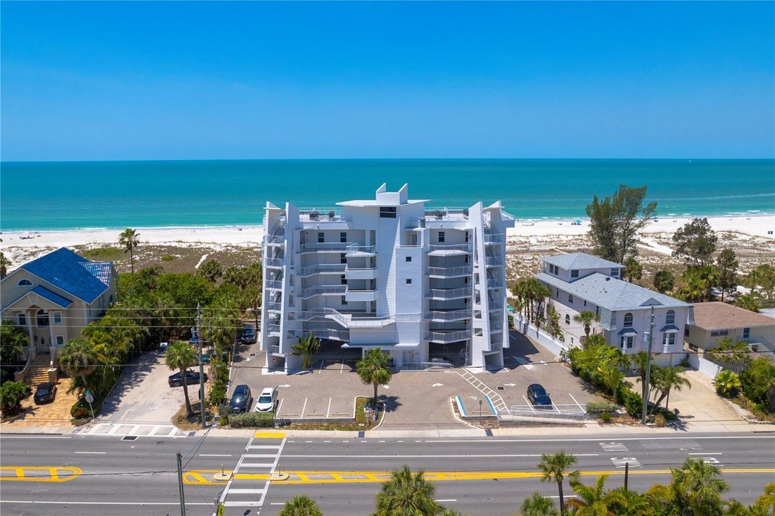 Condo in St. Pete Beach, Florida, United States 2 - 17178400