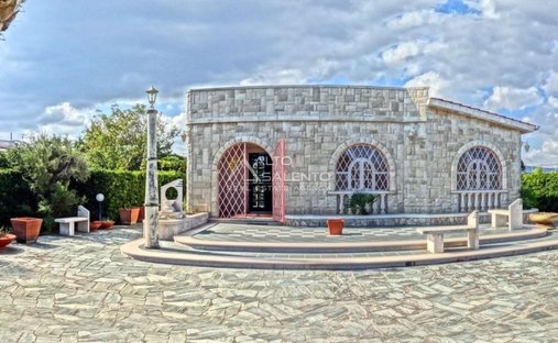 Villa in Historic Center, Monopoli, Italy 1