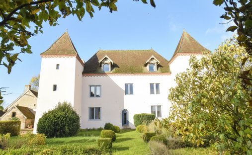 House in Chalon-sur-Saone, Bourgogne – Franche-Comté, France 1