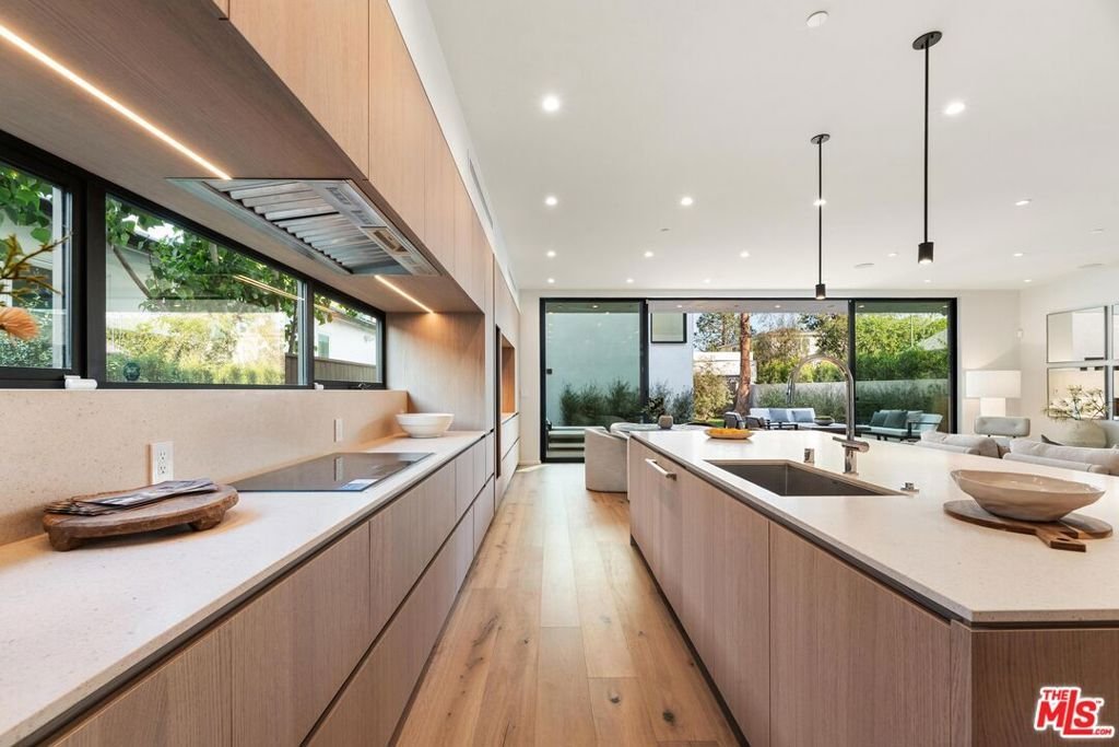 House in Los Angeles, California, United States 5 - 17170325
