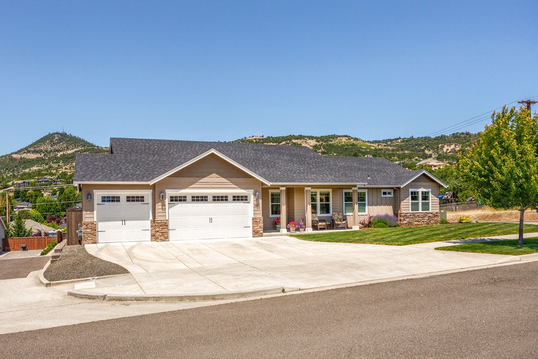 House in Medford, Oregon, United States 1 - 17164844