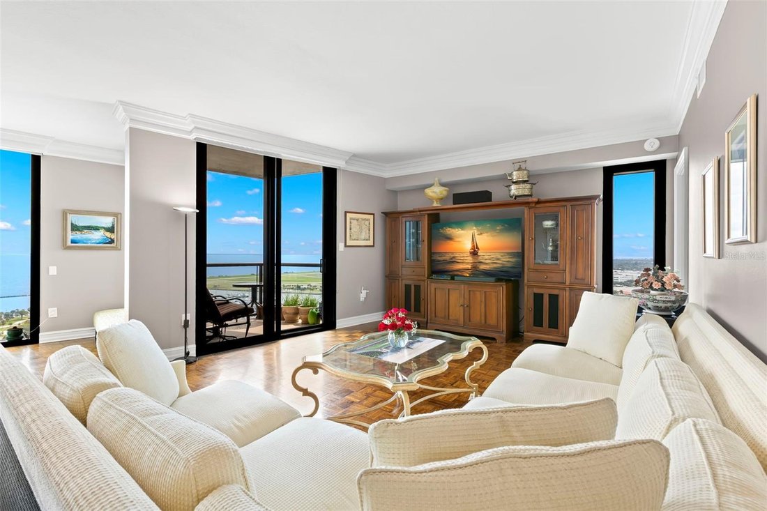 Condo in St. Petersburg, Florida, United States 5 - 17181773