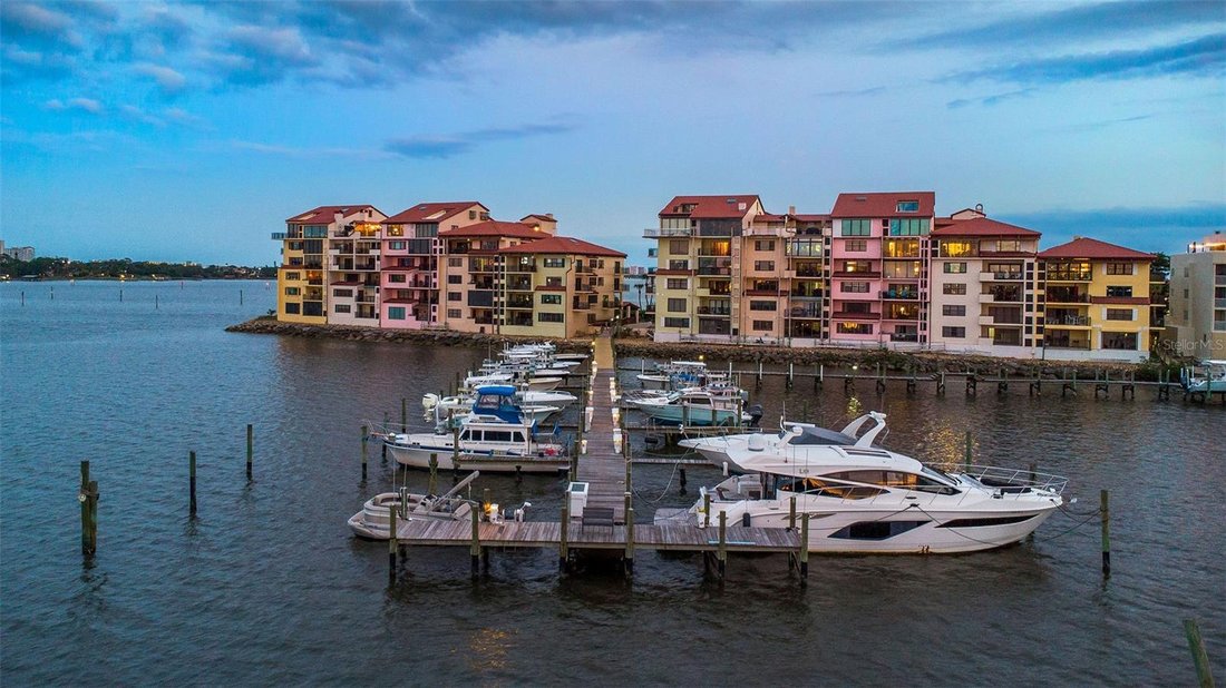 Condo in Daytona Beach, Florida, United States 1 - 17186239