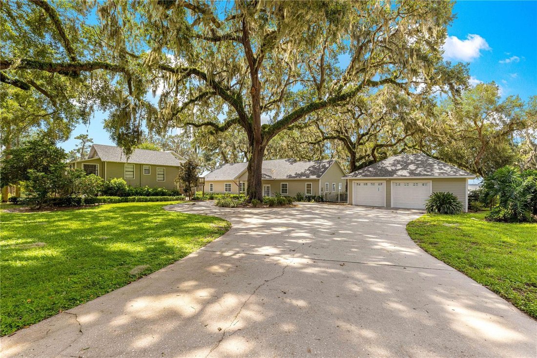 House in Ocklawaha, Florida, United States 1 - 17180763