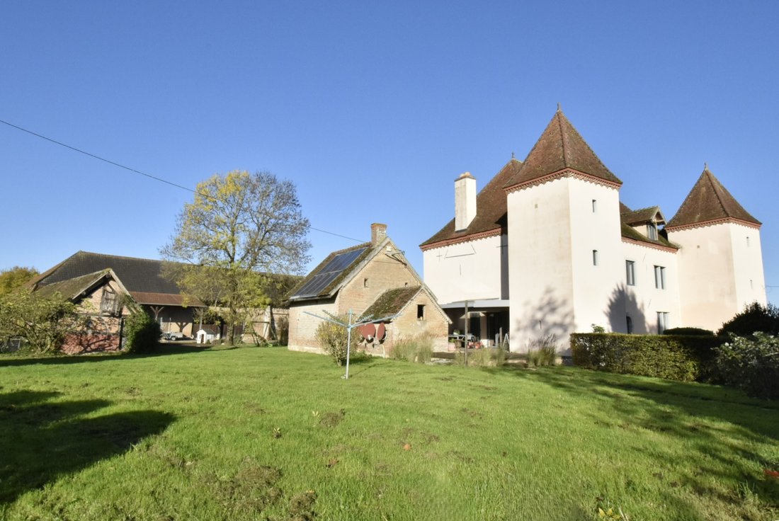 House in Chalon-sur-Saone, Bourgogne – Franche-Comté, France 2 - 17155364