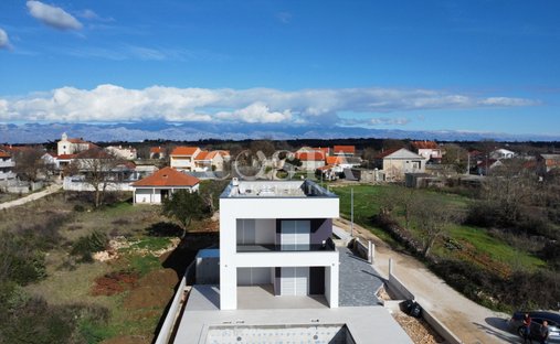 House in Opcina Policnik, Zadar County, Croatia 1
