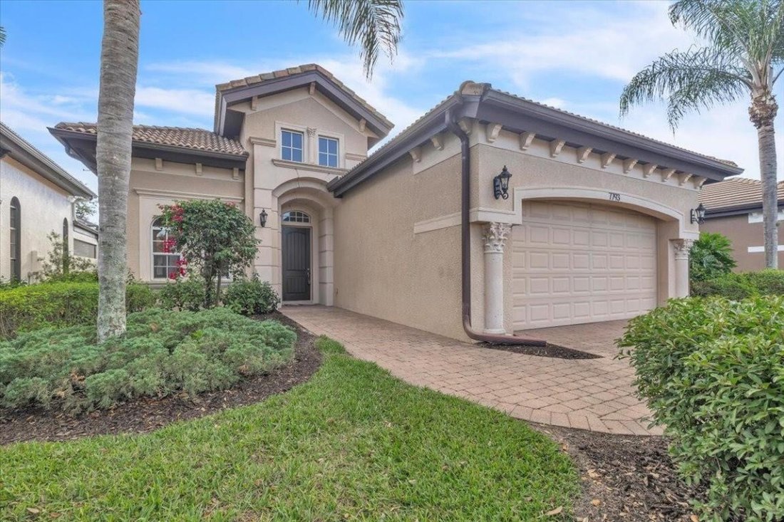 House in Naples, Florida, United States 3 - 17176582