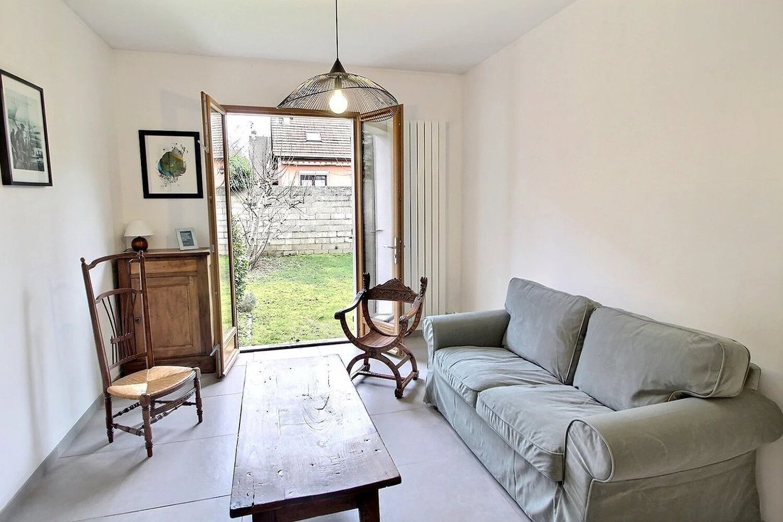 House in Chennevieres-sur-Marne, Ile-de-France, France 2 - 17155448