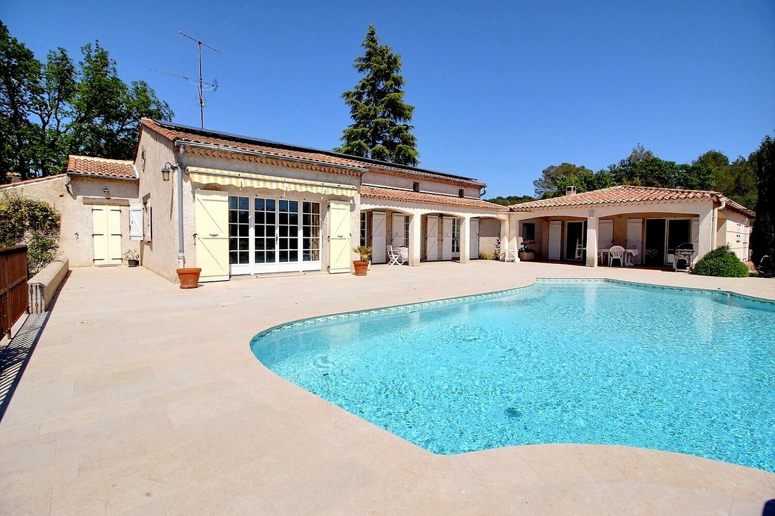 Villa in Vaugines-Les Faisses-Peyrard, Draguignan, France 2 - 17154878