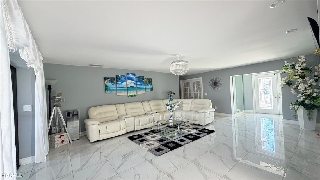House in Cape Coral, Florida, United States 3 - 17172783