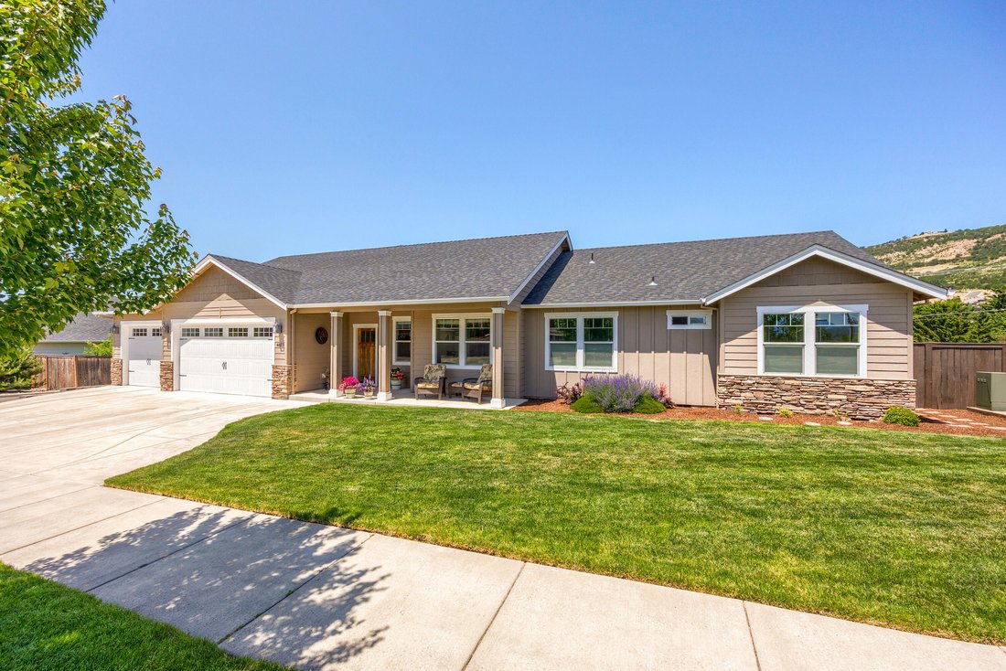 House in Medford, Oregon, United States 2 - 17164844