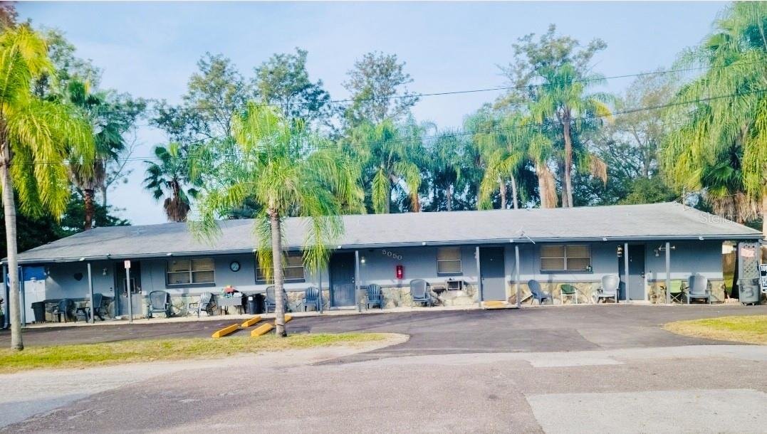 St. Petersburg, Florida, United States 1 - 17187824