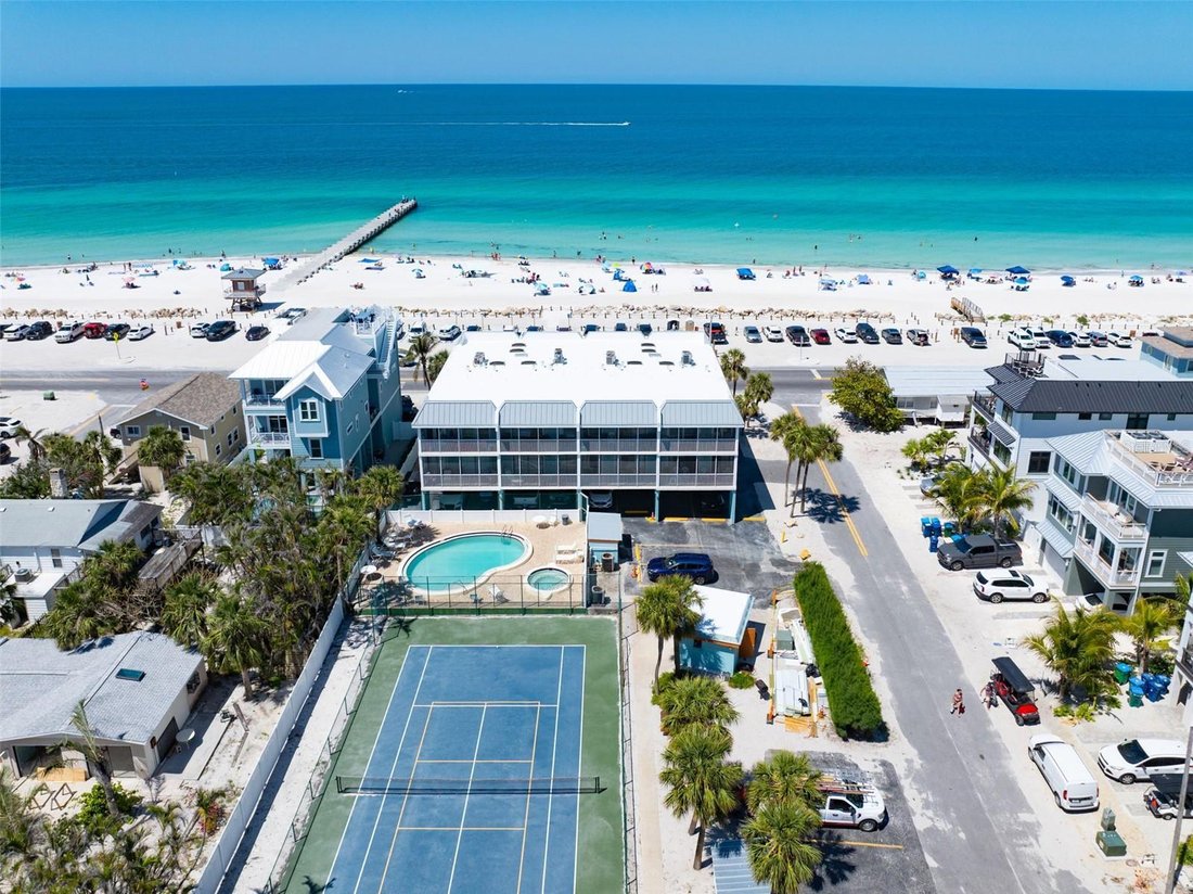 Condo in Bradenton Beach, Florida, United States 1 - 17186391