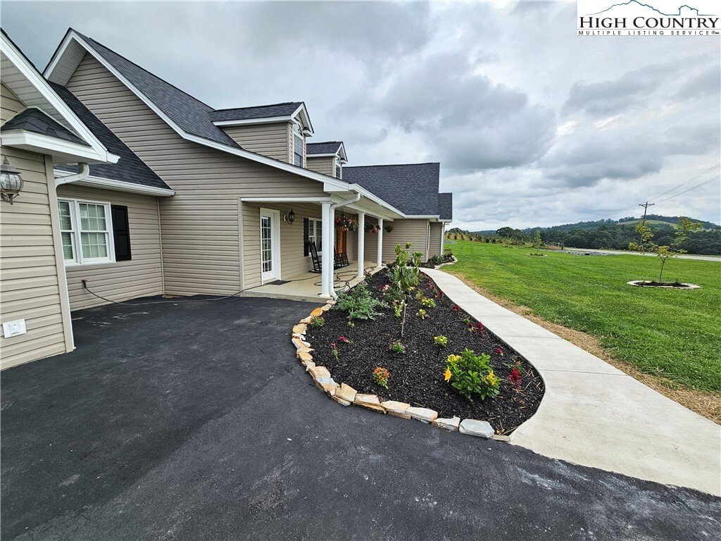 House in Ennice, North Carolina, United States 3 - 17174042