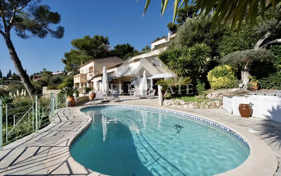 Villa in Cannes, Provence-Alpes-Côte d'Azur, France 1 - 12593603