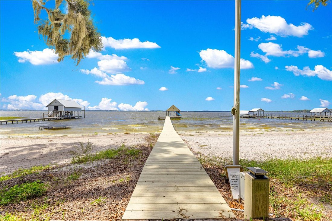House in Ocklawaha, Florida, United States 2 - 17180763