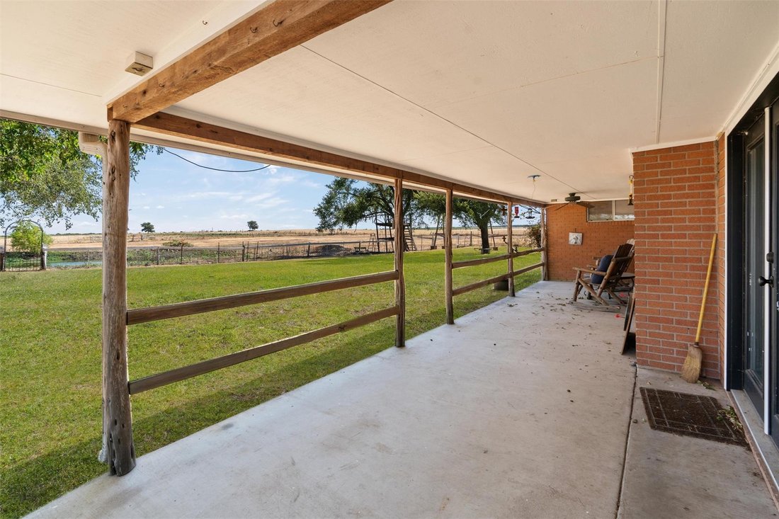 House in Thorndale, Texas, United States 5 - 17187925