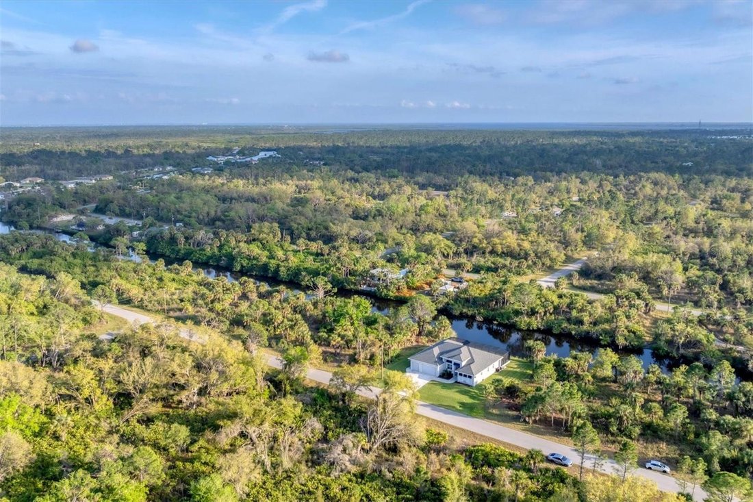 Casa en Port Charlotte, Florida, Estados Unidos 2 - 17186084