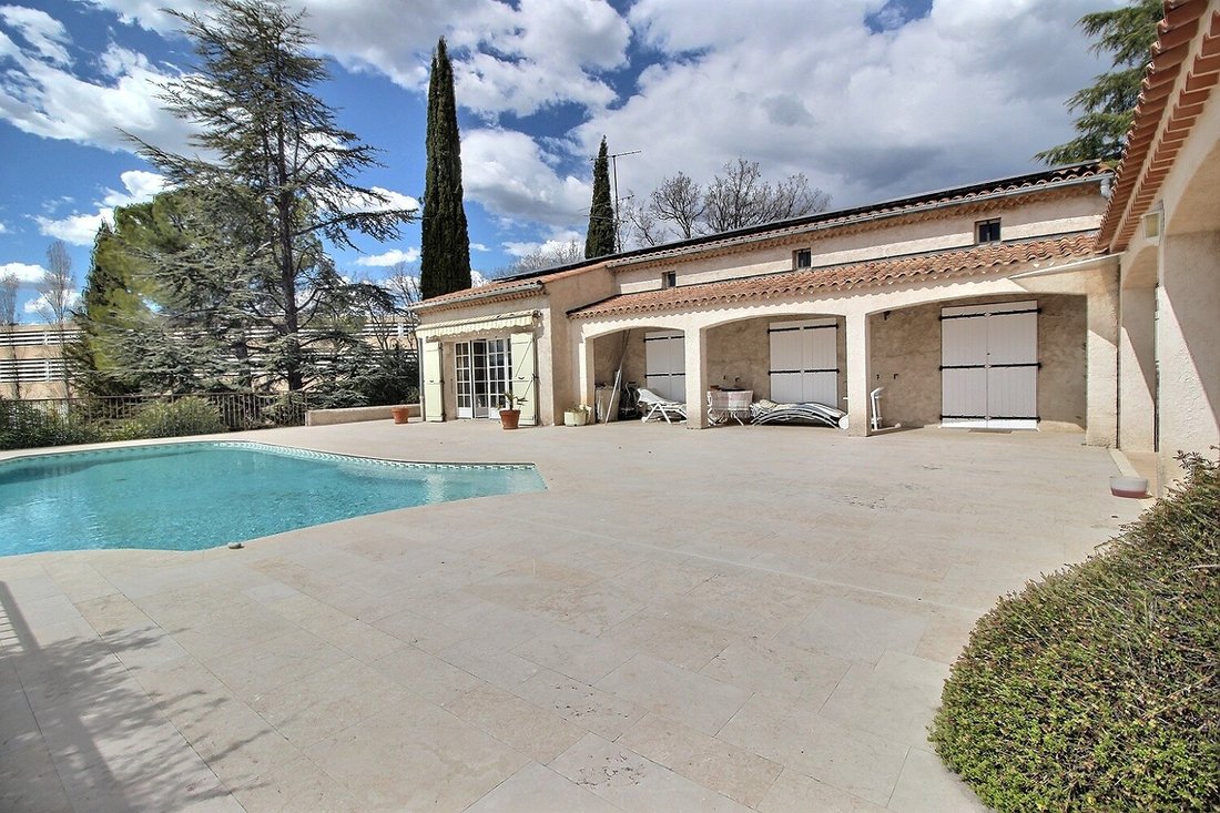 Villa in Vaugines-Les Faisses-Peyrard, Draguignan, France 1 - 17154878