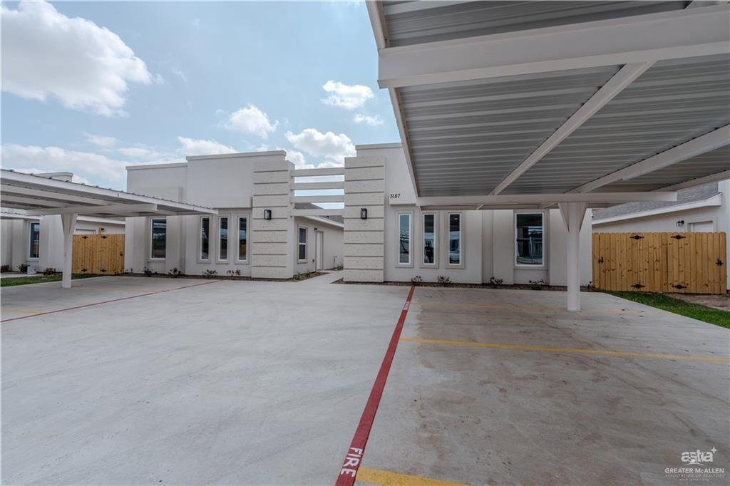 Weslaco, Texas, United States 2 - 17166984