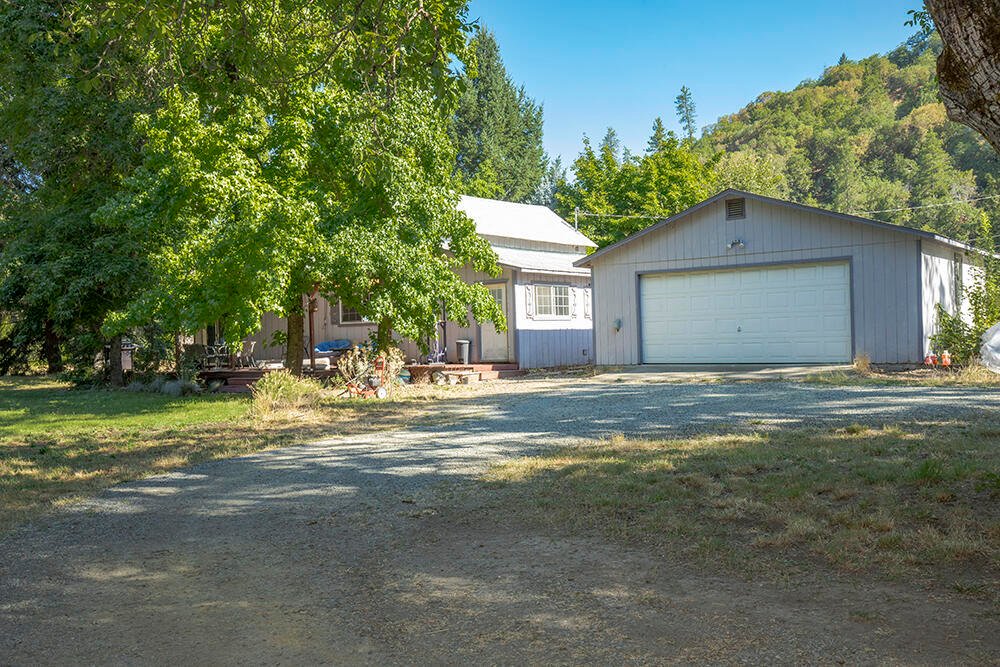 House in Grants Pass, Oregon, United States 1 - 17164487
