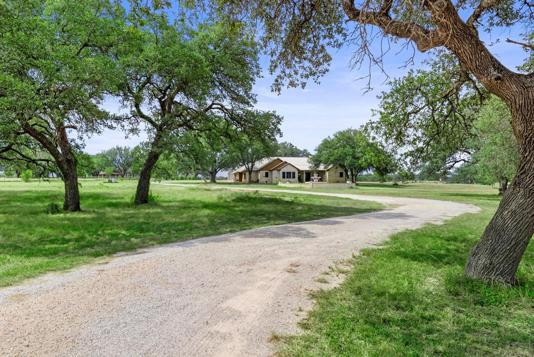 House in Burnet, Texas, United States 2 - 17188574