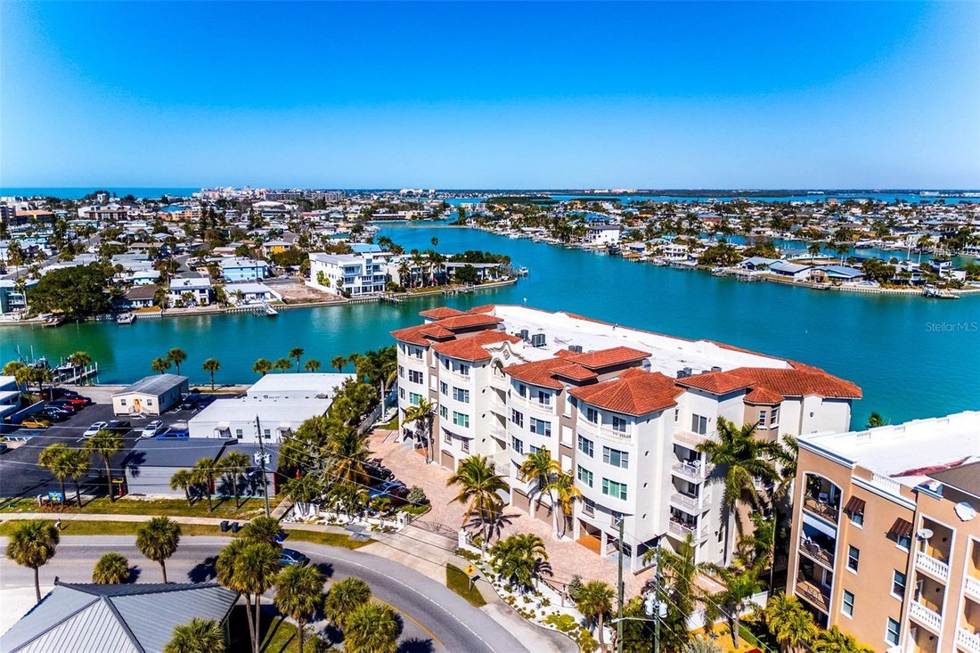 Condo in St. Pete Beach, Florida, United States 2 - 17183902