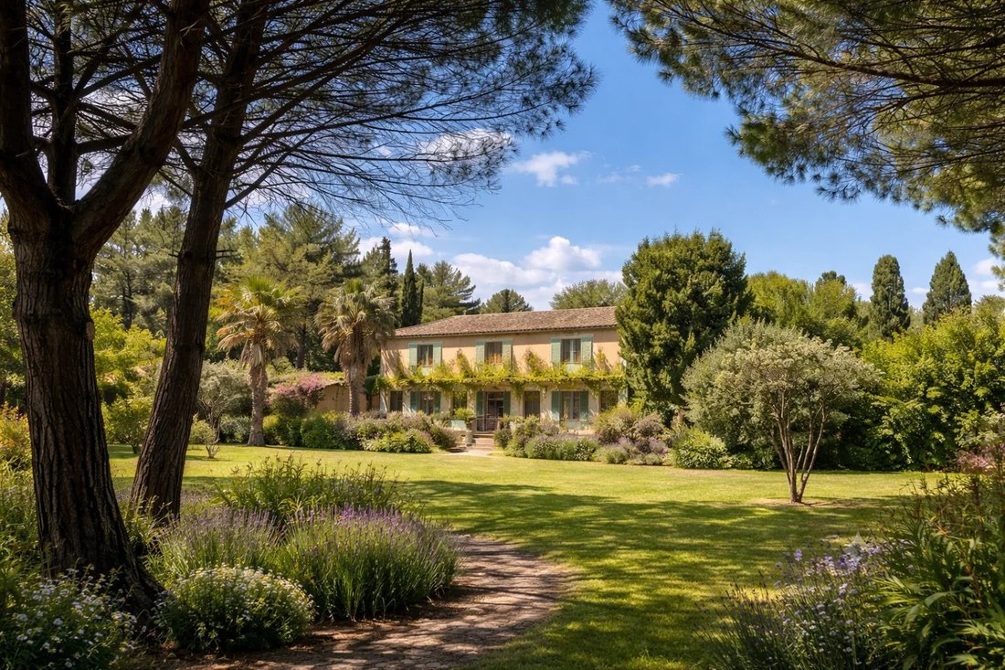 Country House in Barbentane, Provence-Alpes-Côte d'Azur, France 1 - 17154641