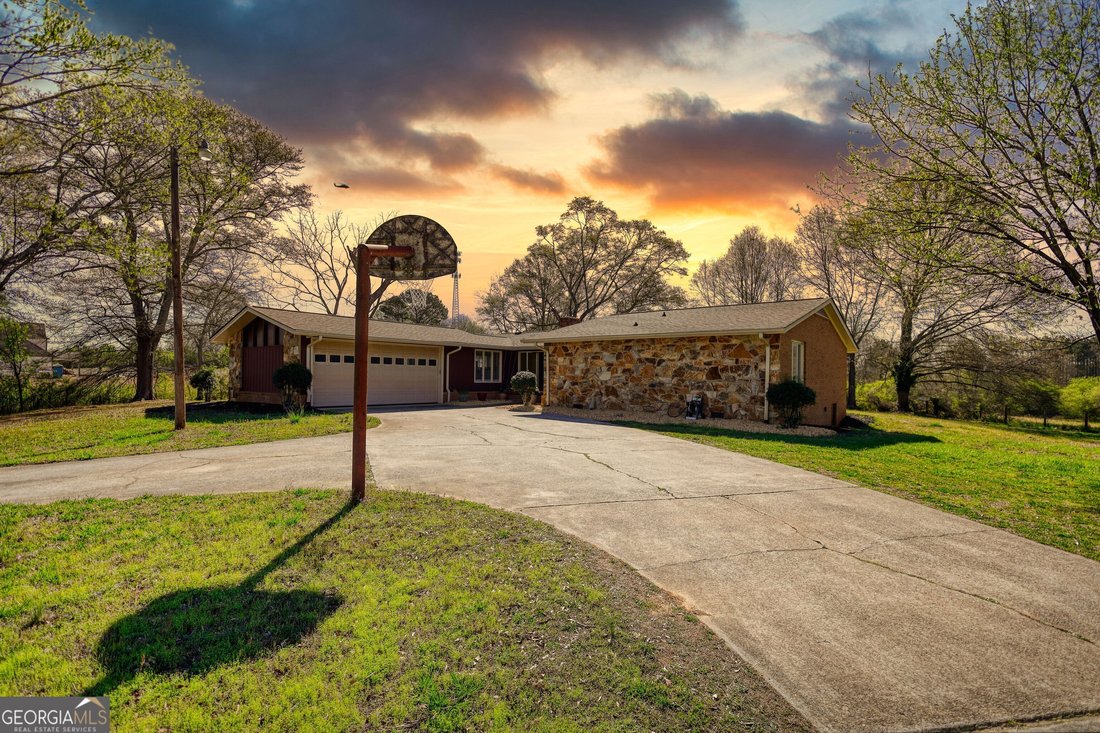 House in Monroe, Georgia, United States 3 - 17160287
