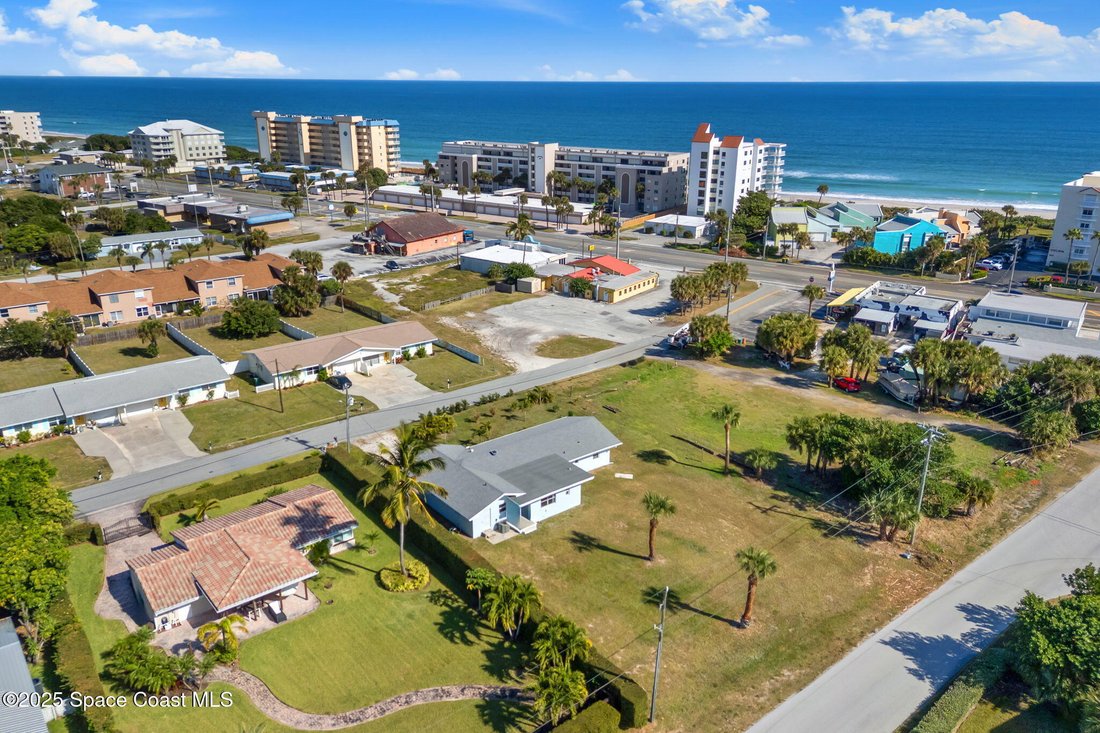 House in Indialantic, Florida, United States 3 - 17162125