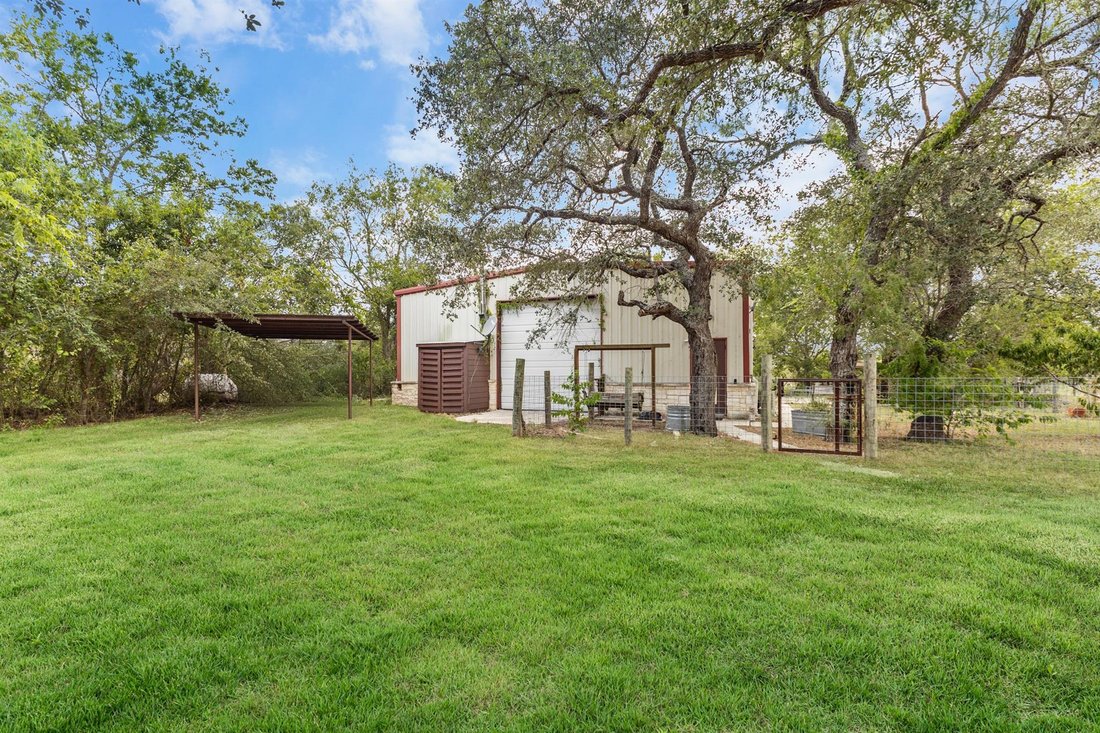 House in Dale, Texas, United States 3 - 17189675