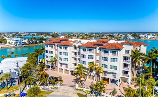 Condo in St. Pete Beach, Florida, United States 1
