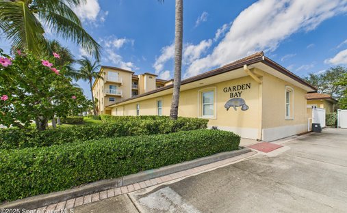Condo in Cocoa Beach, Florida, United States 1