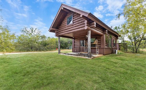 House in Dale, Texas, United States 1