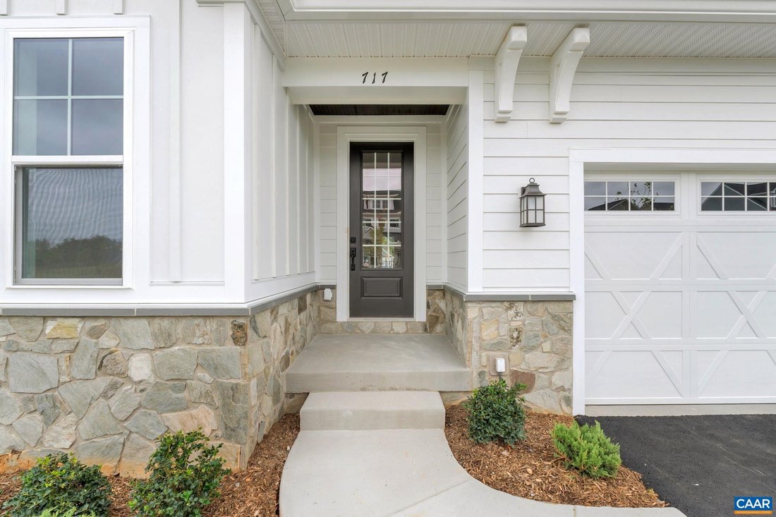 House in Fishersville, Virginia, United States 5 - 17180444