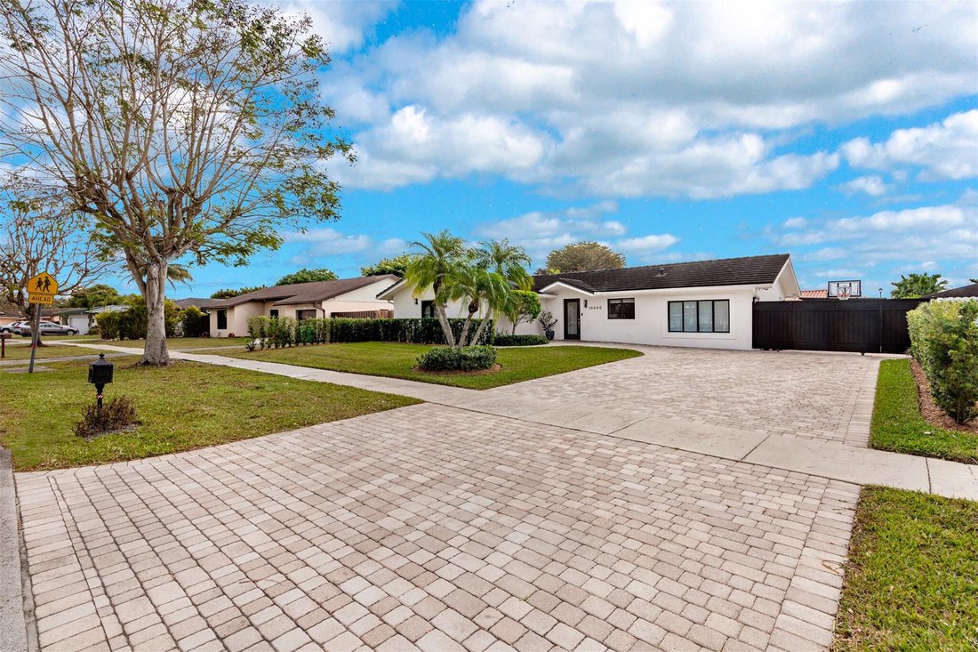 House in Miami, Florida, United States 1 - 17176052