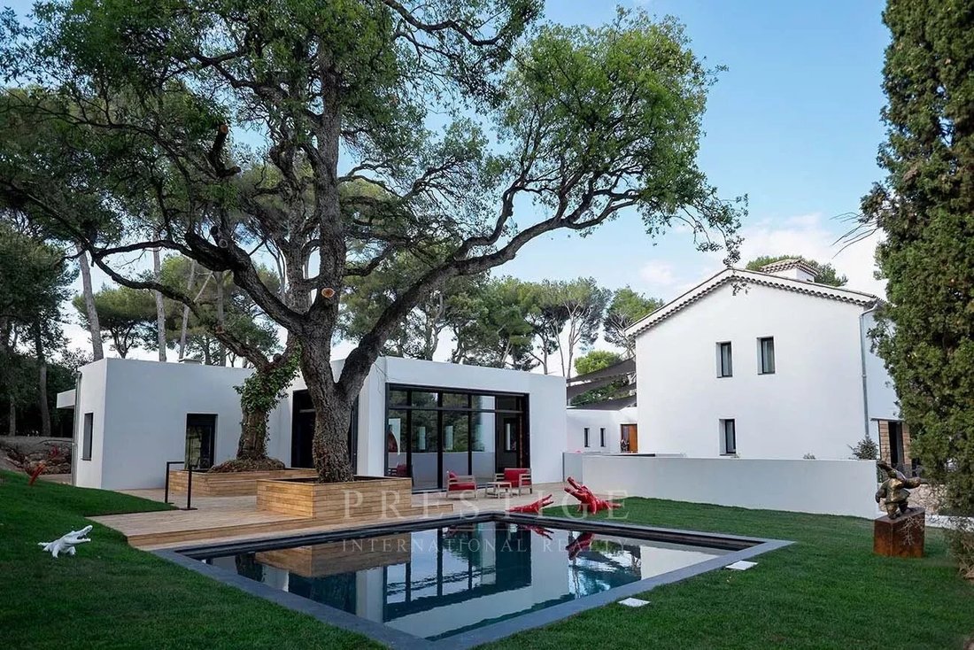 Estate in Vieille Ville, Antibes, France 1 - 14966619